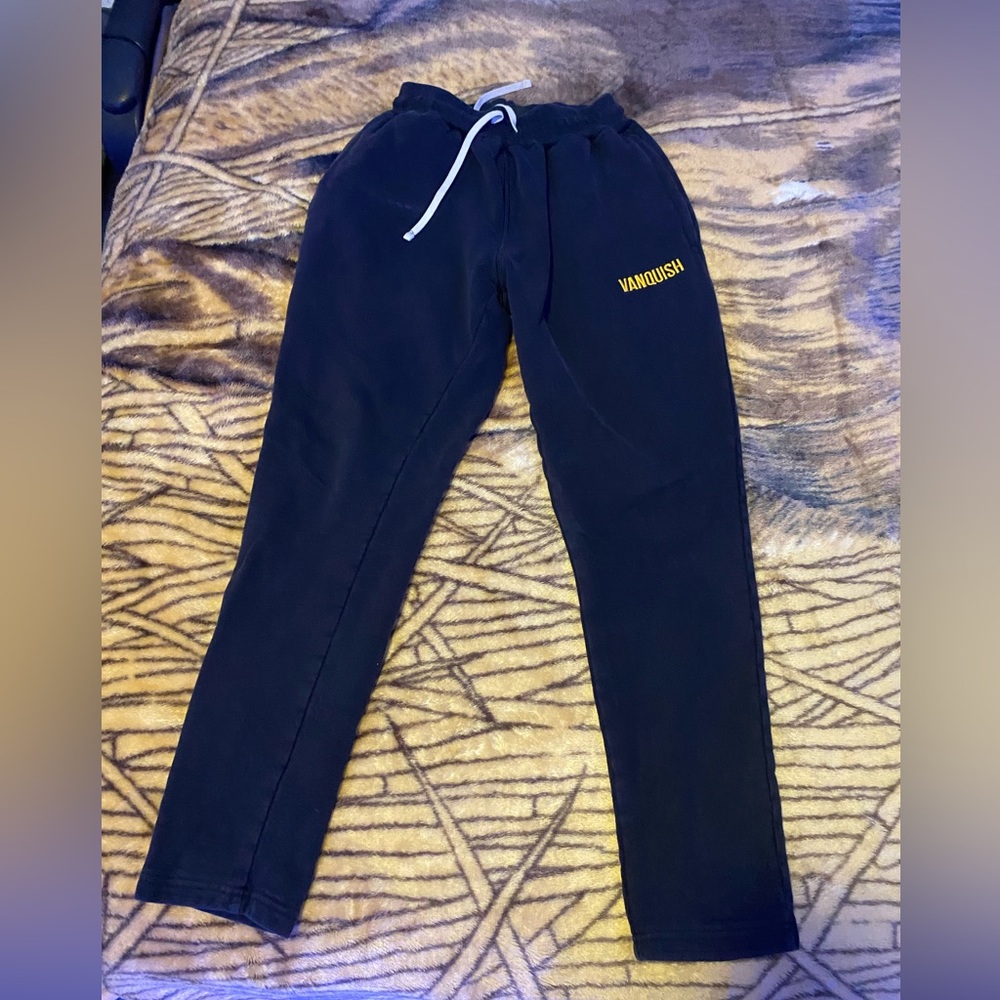 Vanquish sweatpants